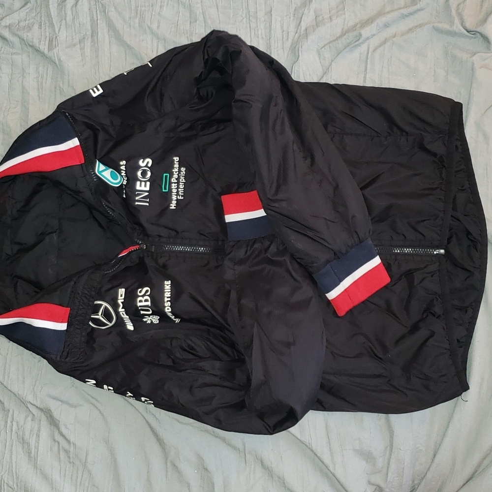 Petronas jacket size xs